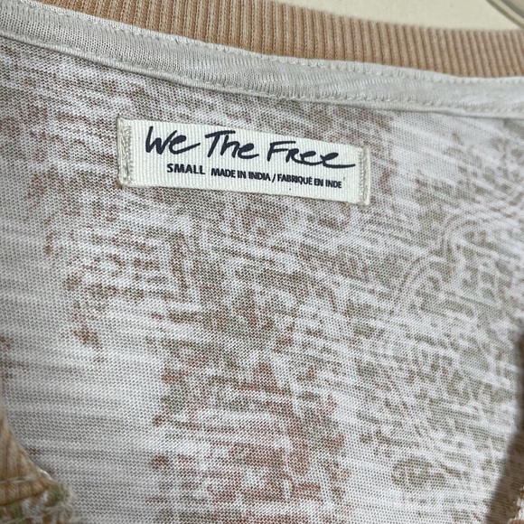 Free People True Perfection Tee Paisley Print Hi Low Cropped Front Blous… - Picture 2 of 7